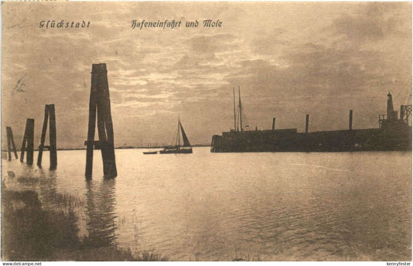 Glückstadt - Hafeneinfahrt und Mole