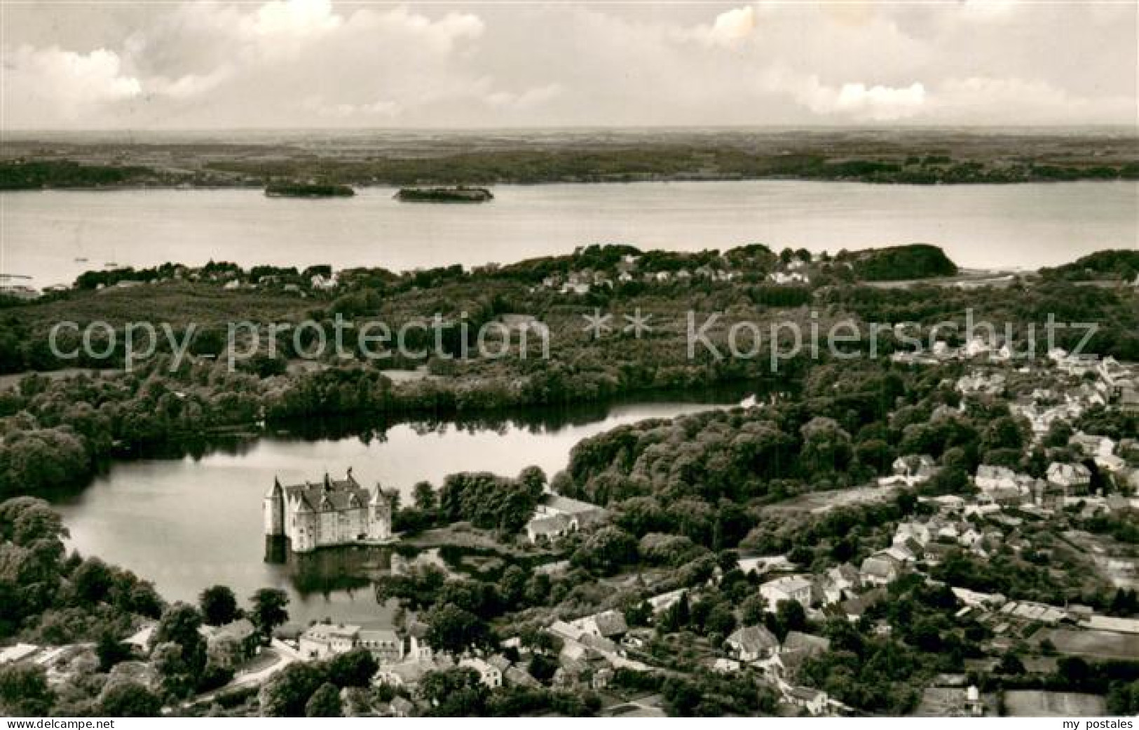 Gluecksburg Ostseebad Fliegeraufnahme mit Schloss Gluecksburg