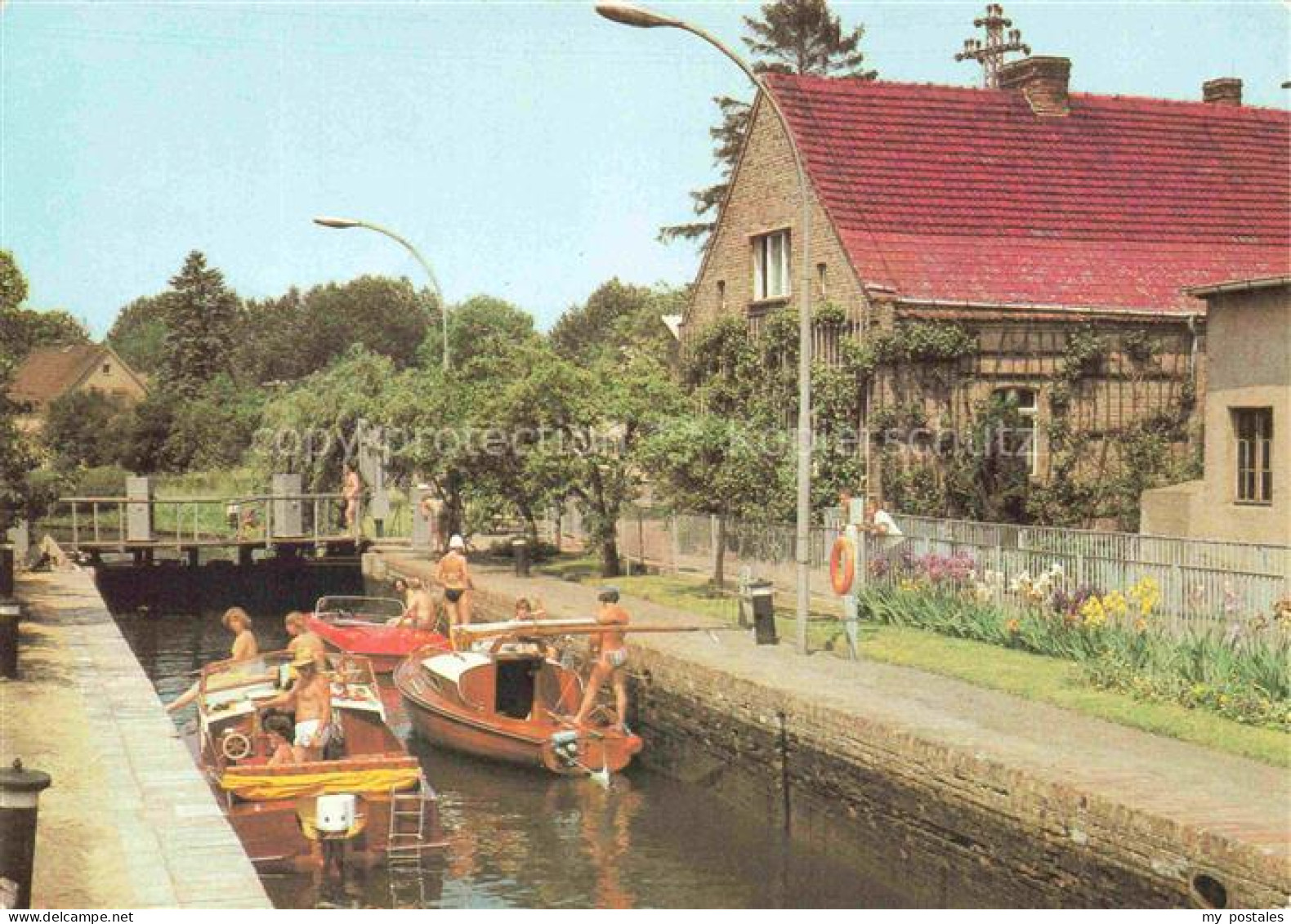 Goersdorf Storkow Schleuse Kanal Motorboote Fachwerkhaus Badende DDR