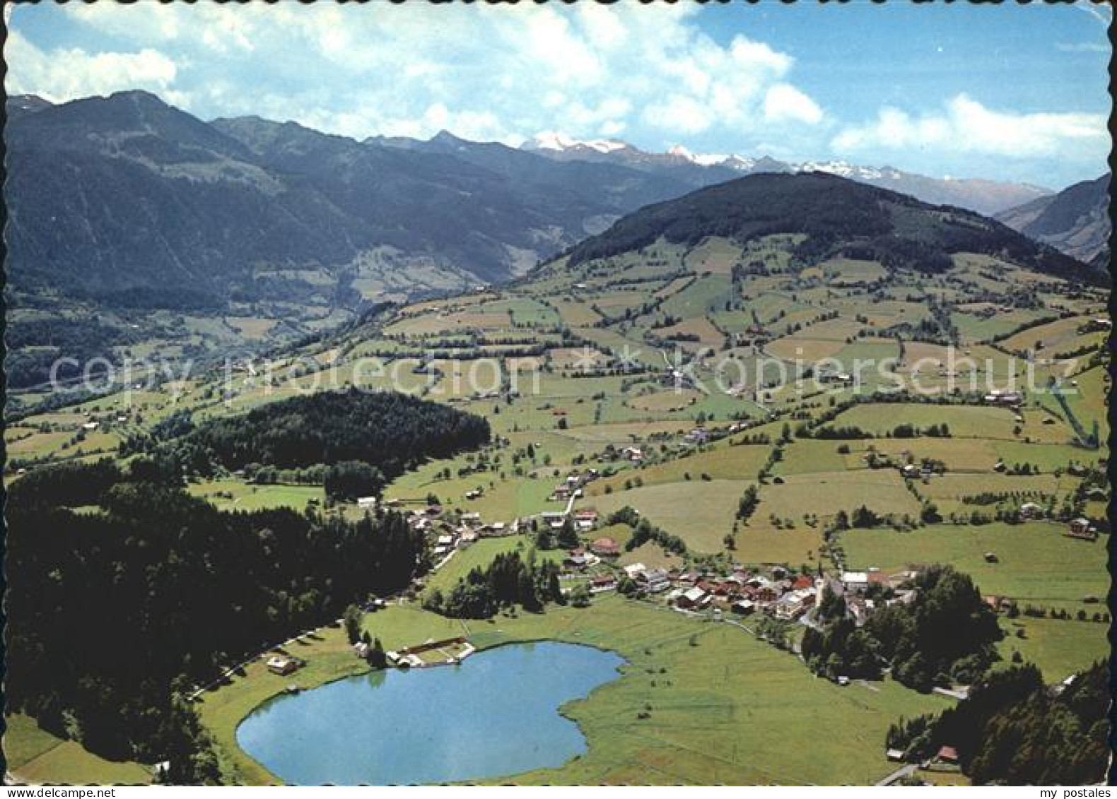 Goldegg Fliegeraufnahme mit See