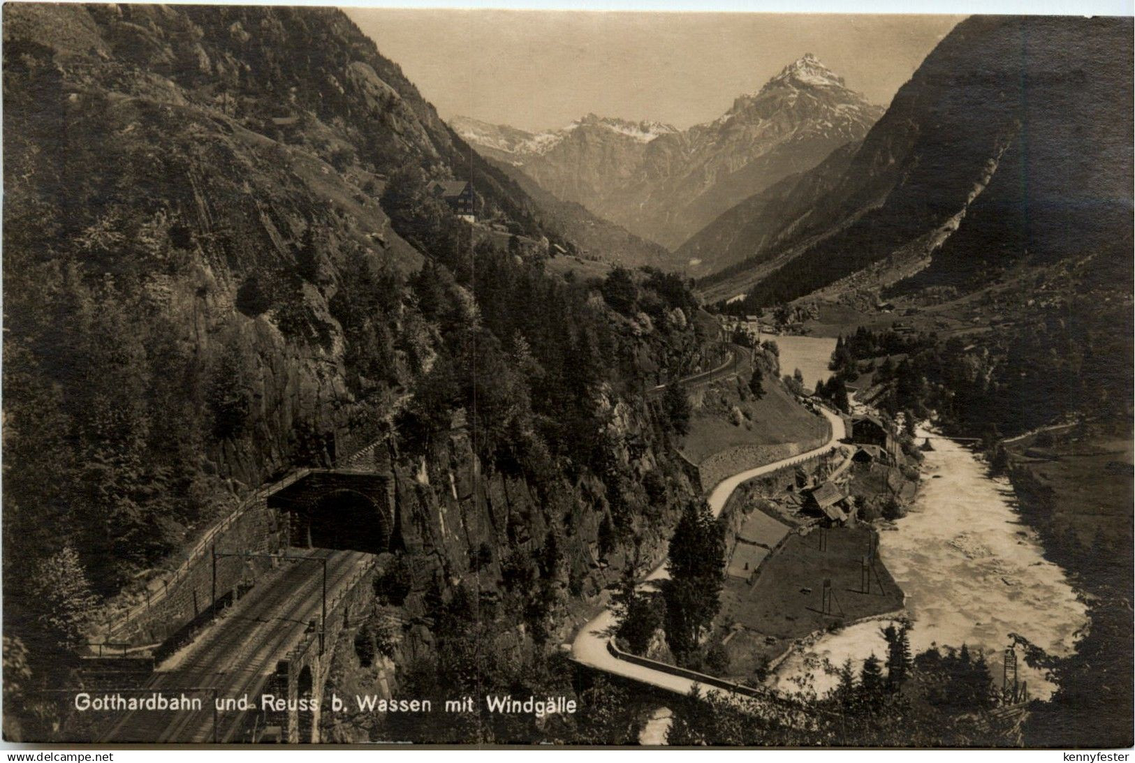 Gotthardbahn und Reuss bei Wassen
