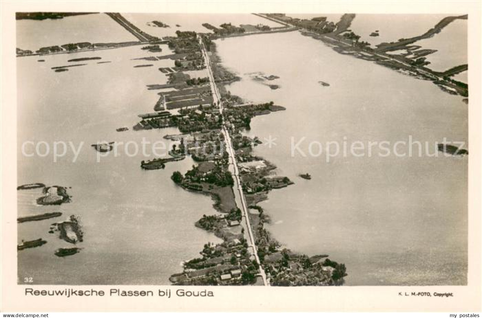 Gouda Fliegeraufnahme Reeuwijksche Plassen bij Gouda