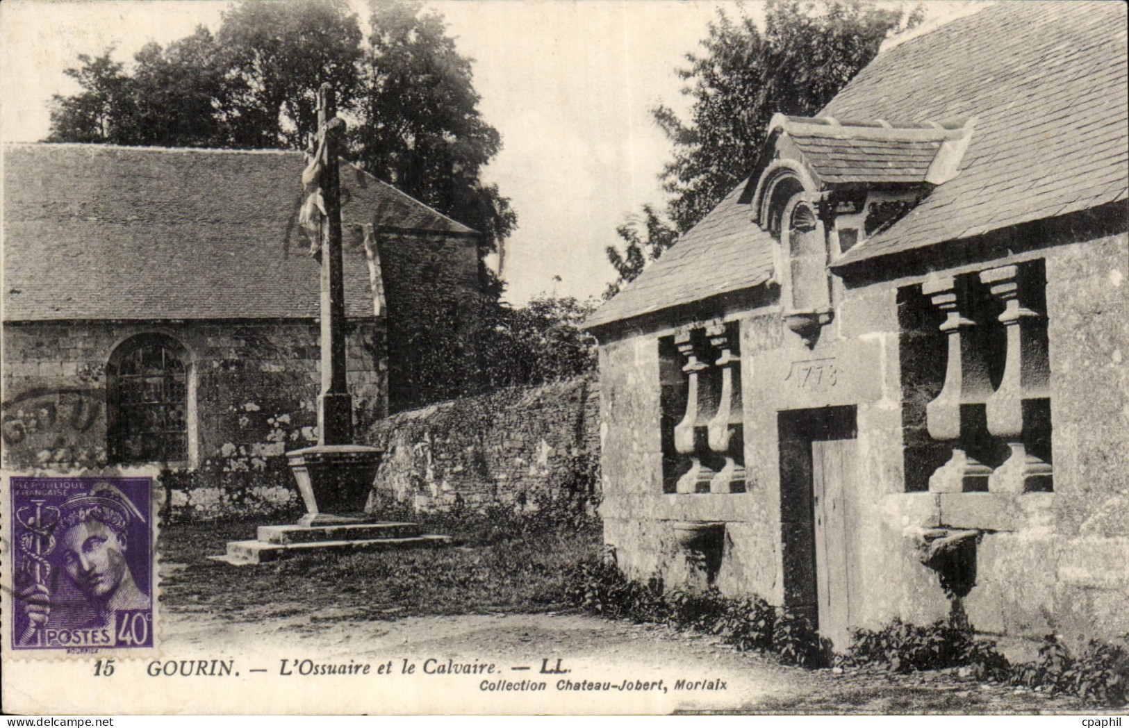 Gourin CPA L'ossuaire et le calvaire