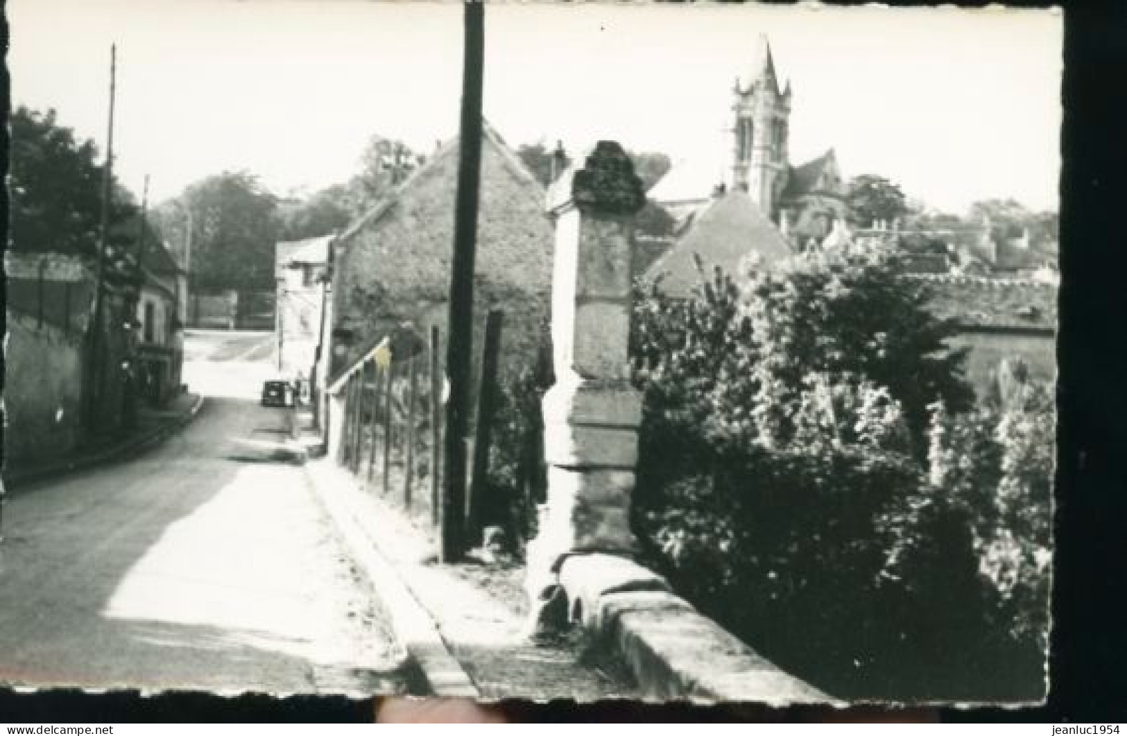 GOUSSAINVILLE