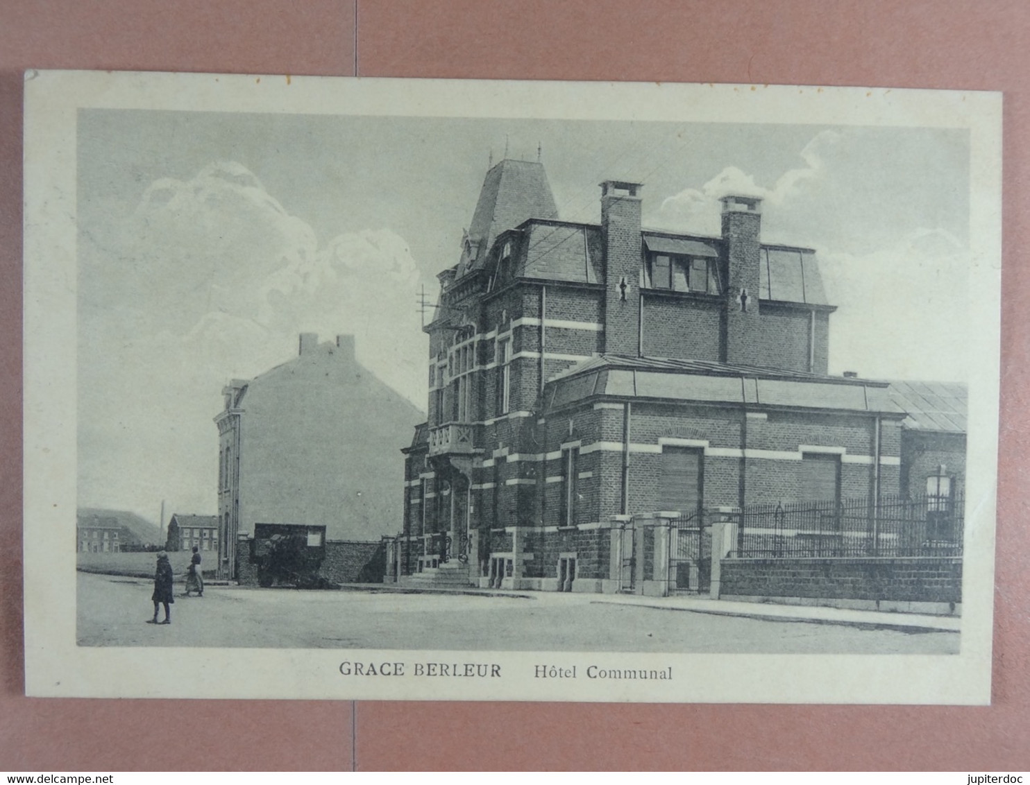 Grace Berleur Hôtel Communal
