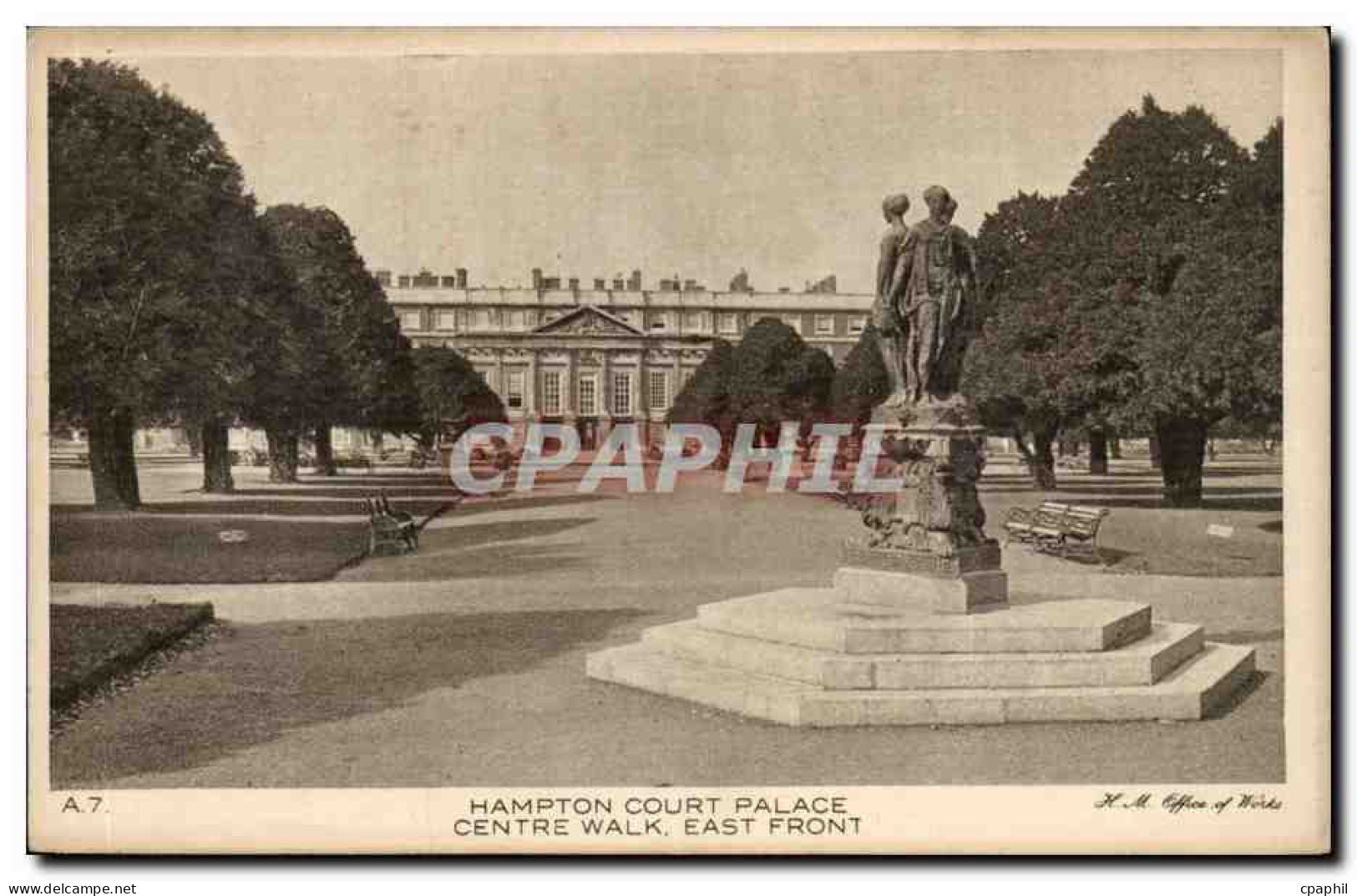 Grande Bretagne Great Britain CPA Hampton court Palace Centre walk East front