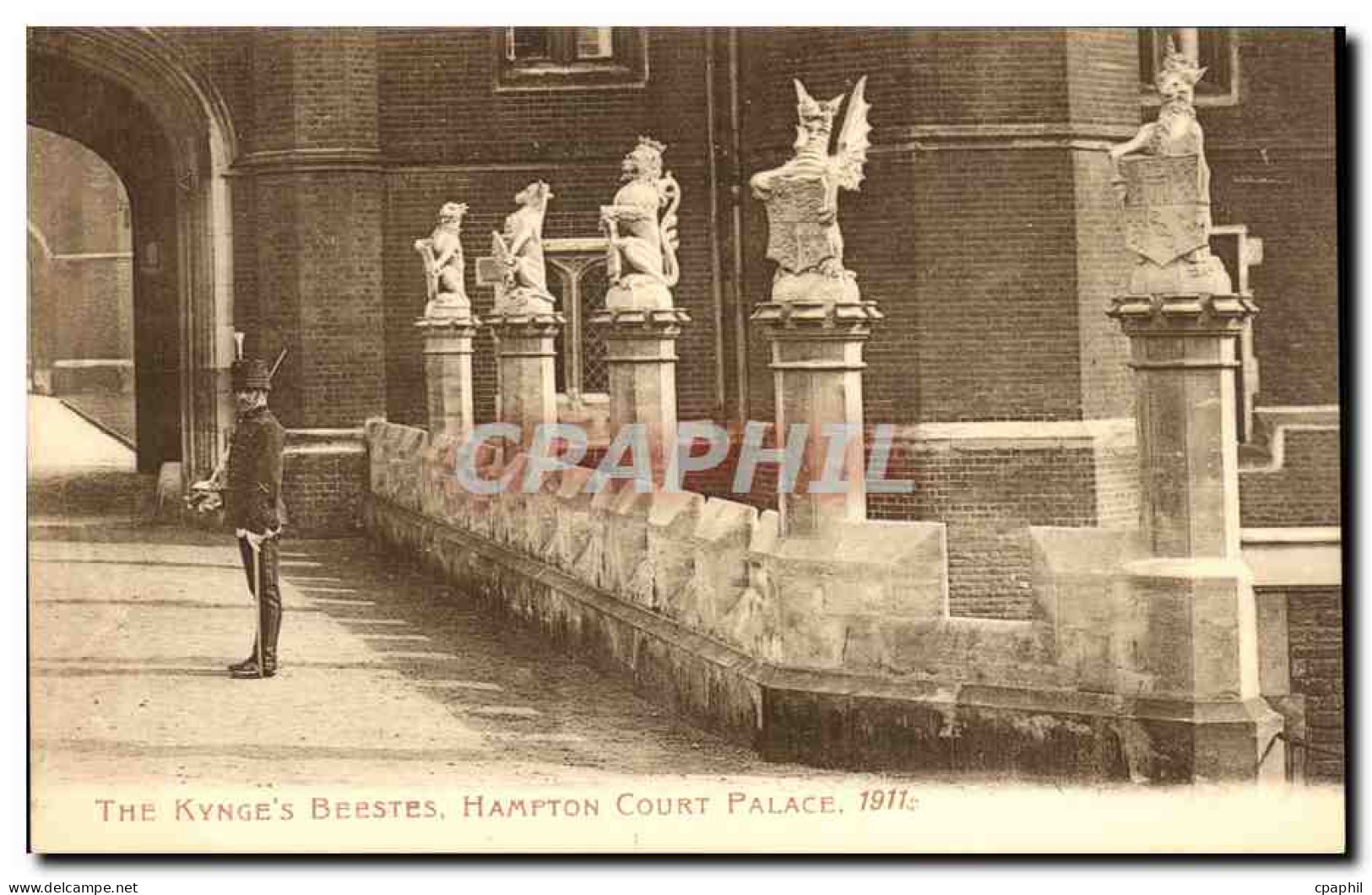 Grande Bretagne Great Britain CPA the Kynge's beestes Hampton Court palace