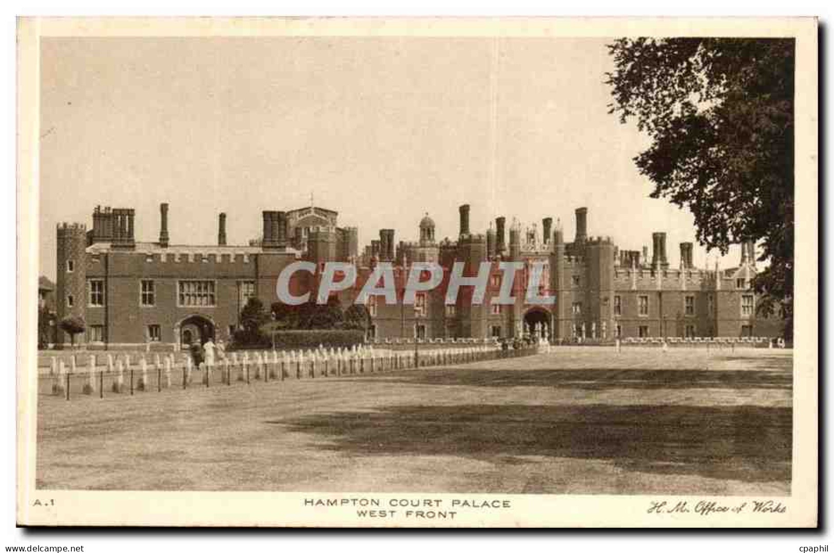 Grande Bretagne Hampton Court Palace CPA West front
