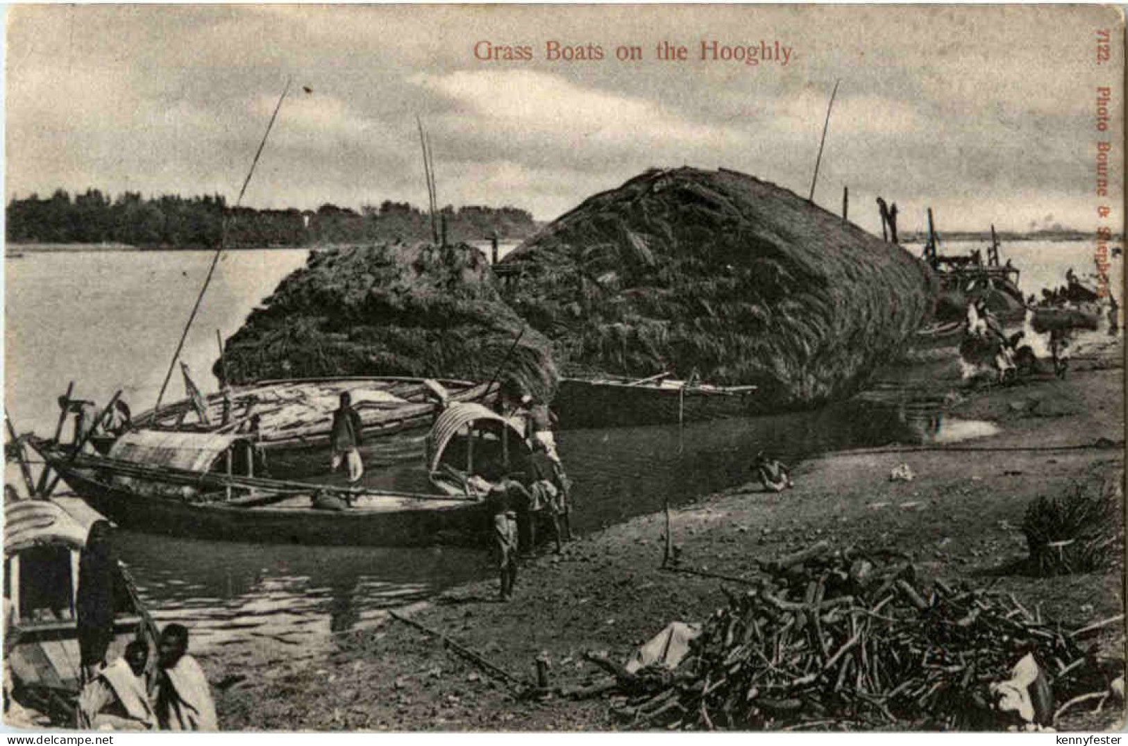 Grass Boats on the Hooghly - Indien
