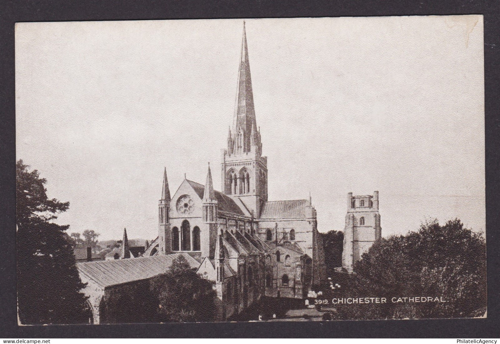 GREAT BRITAIN, Vintage postcard, Chichester Cathedral, Unposted
