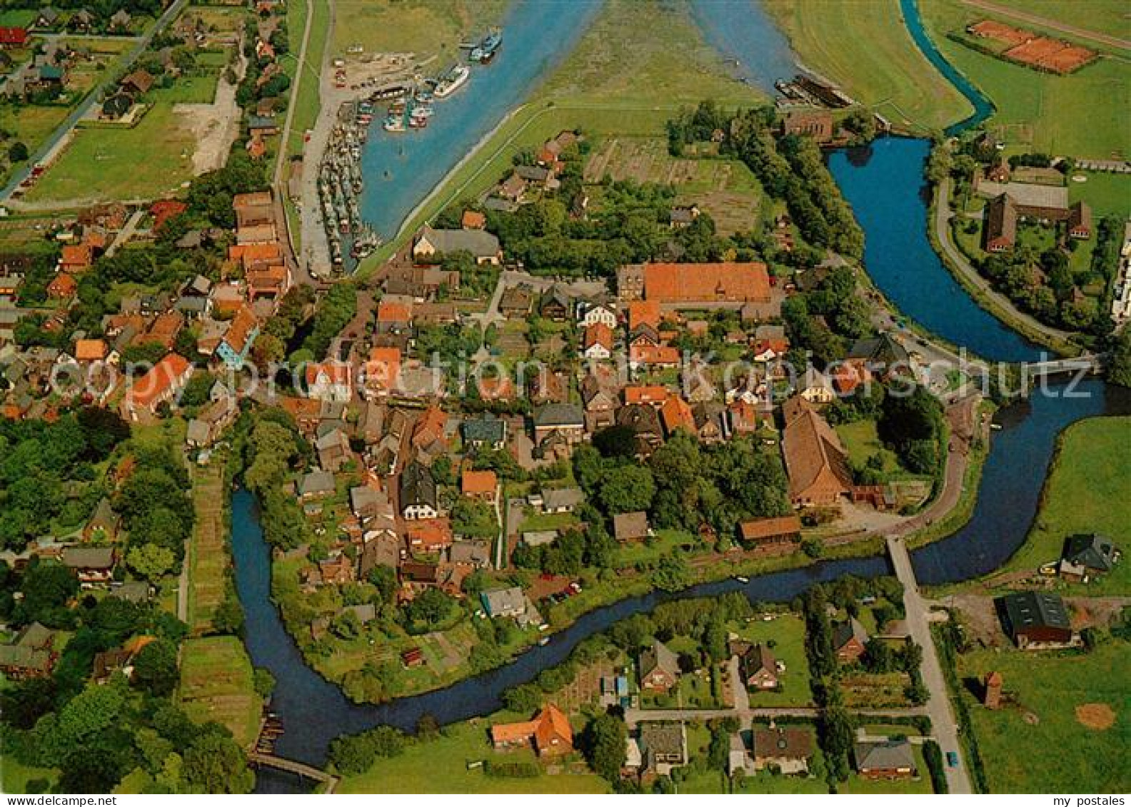 Greetsiel Krummhoern Aurich Niedersachsen Fliegeraufnahme