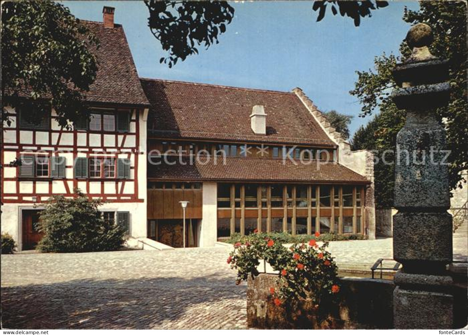 Greifensee Landenberghaus Brunnen