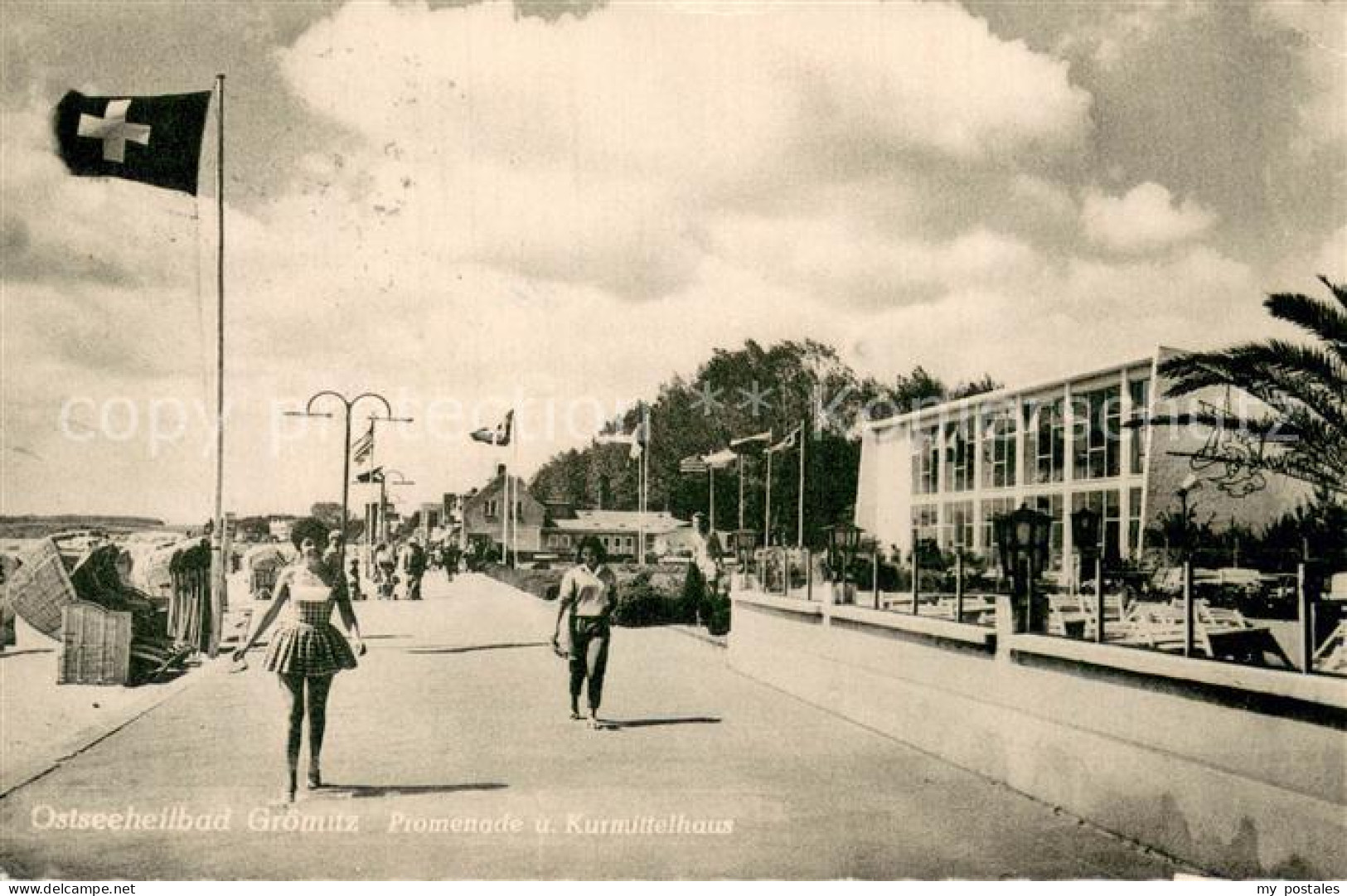 Groemitz Ostseebad Promenade und Kurmittelhaus