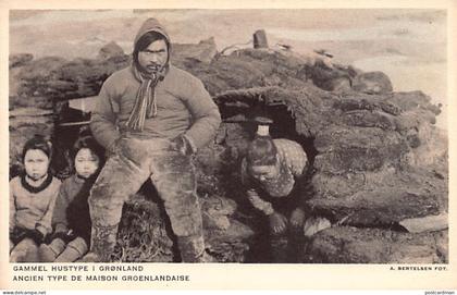 GRØNLAND Kalaallit Nunaat - Gammel hustype i Grønland - Postkort udgivet til den danske pavillon på den internationale k