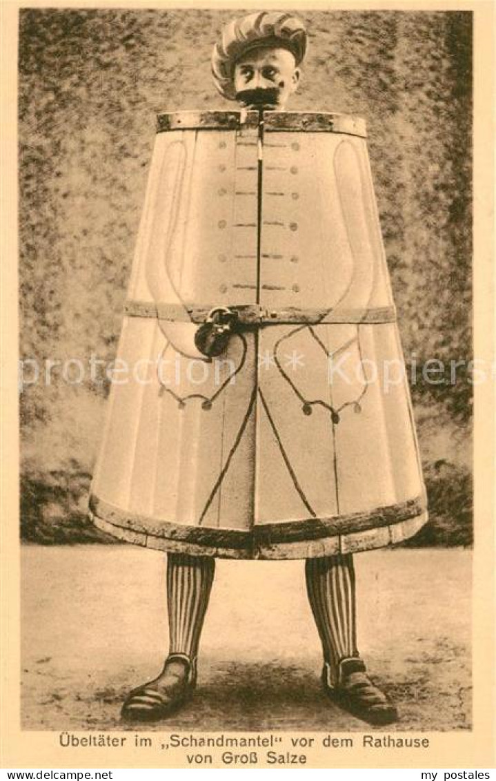 Gross Salze uebeltaeter im Schandmantel vor dem Rathaus