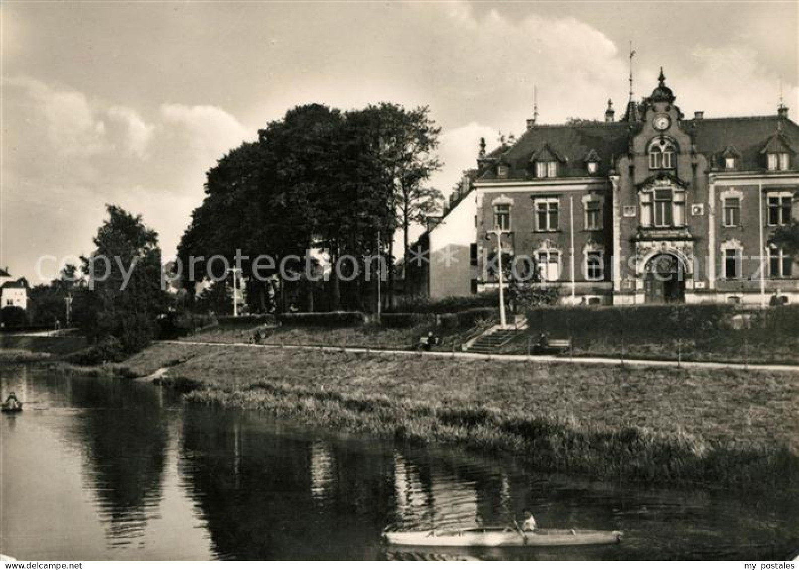 Grossenhain Sachsen Seeufer mit FDJ Haus