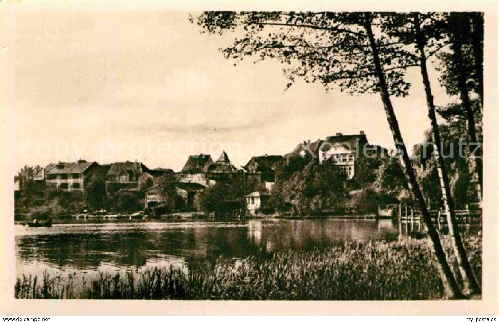 Gruenheide Mark Uferpartie am See