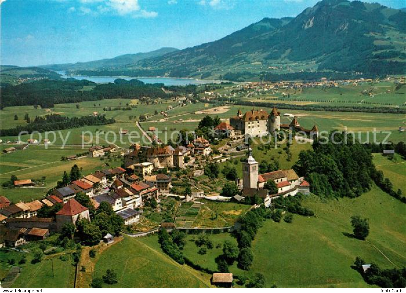 Gruyeres  Gruyere FR Fliegeraufnahme Broc et lac de la Gruyere