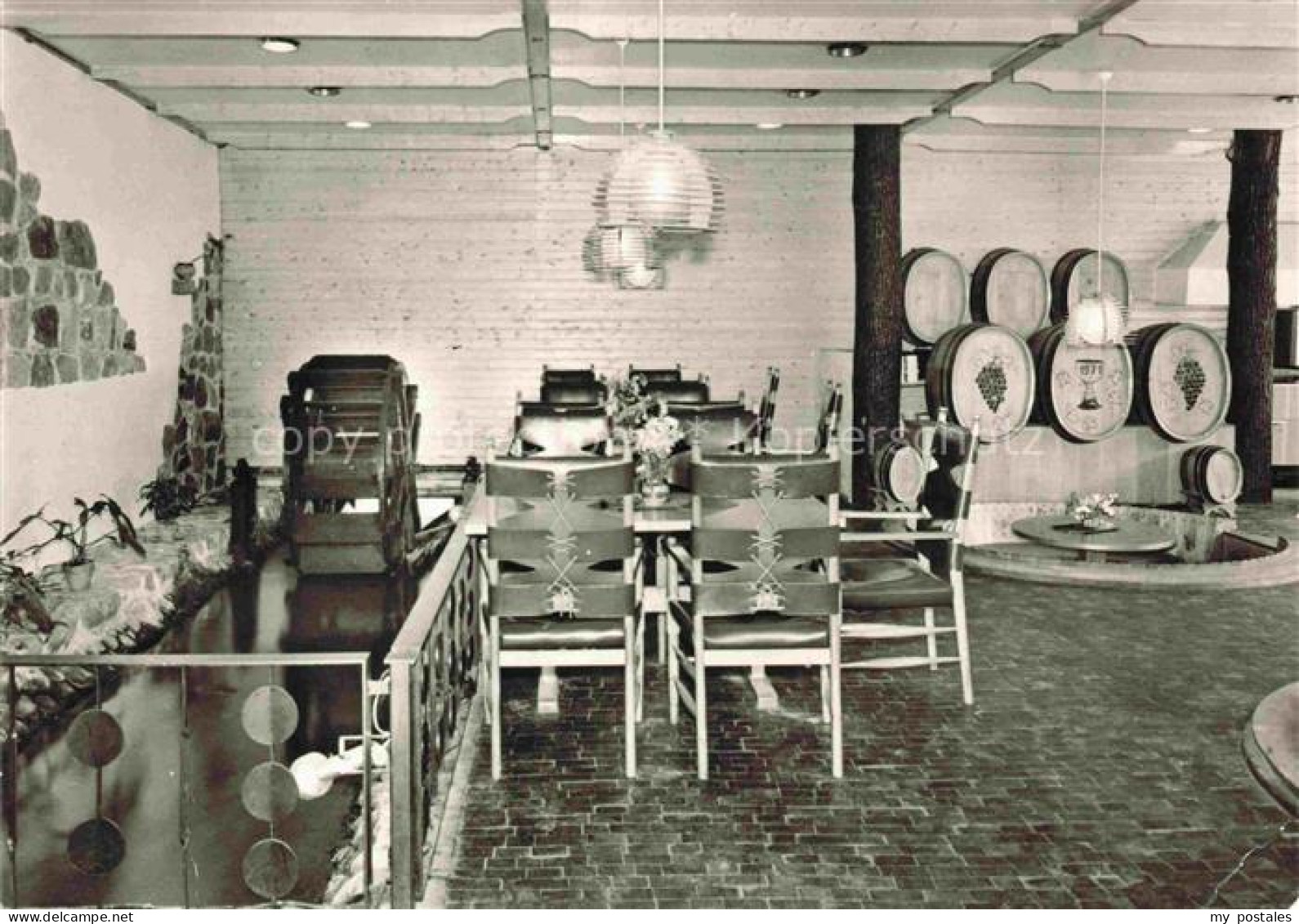 Guehlen Glienicke Neuruppin Brandenburg Gaststaette Boltenmuehle Weinkeller Holz