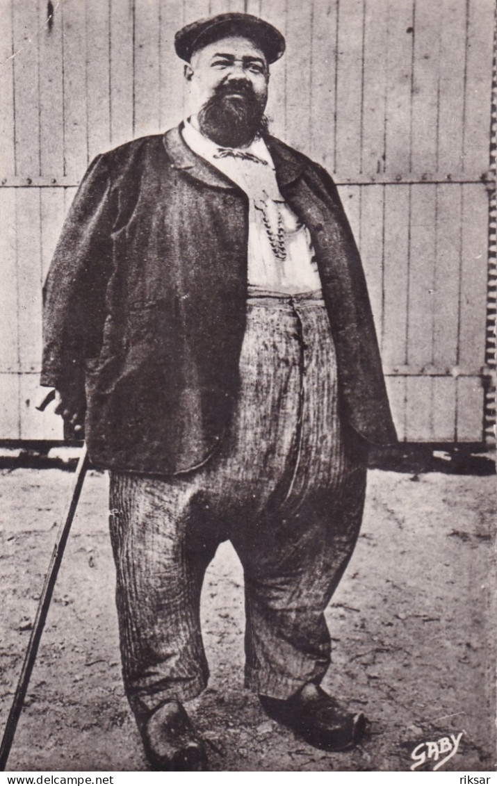 GUEMENE PENFAO(LE PETIT JOSEPH PROFESSEUR DE DANSE)