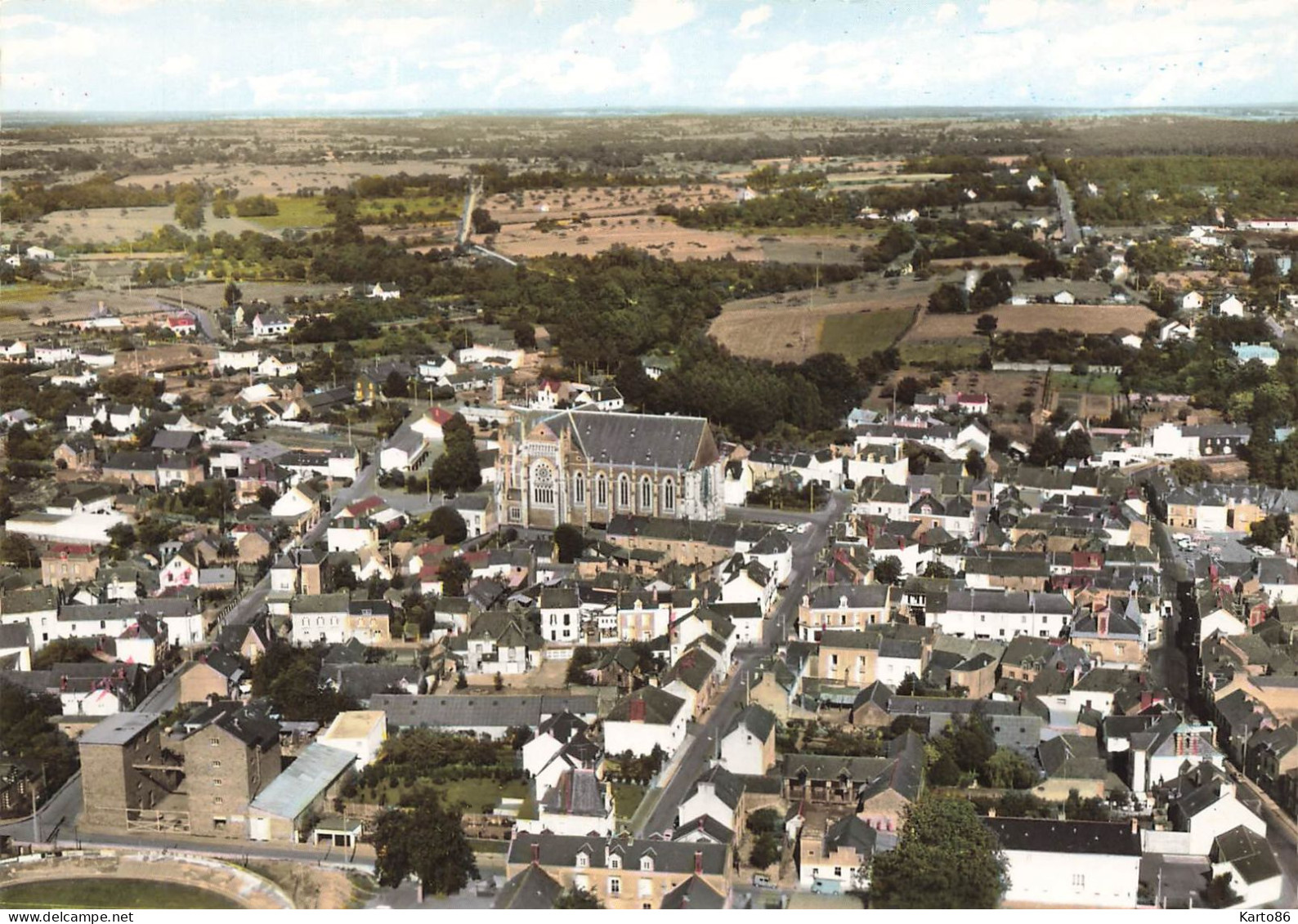 guémené penfao * vue aérienne générale du village