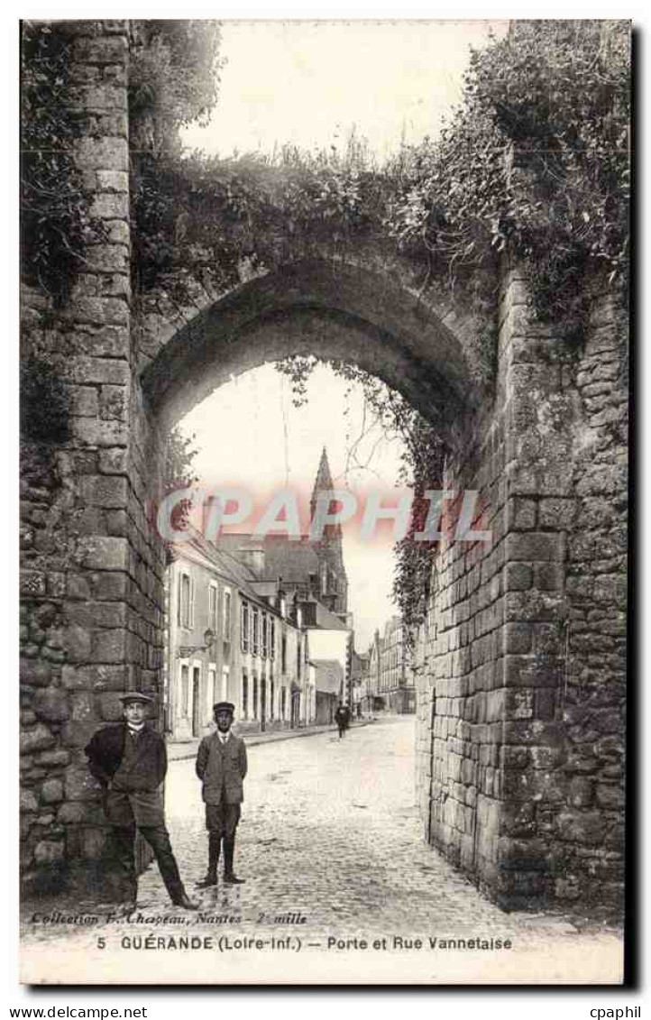 Guerande - Porte et rue Vannelaise - CPA
