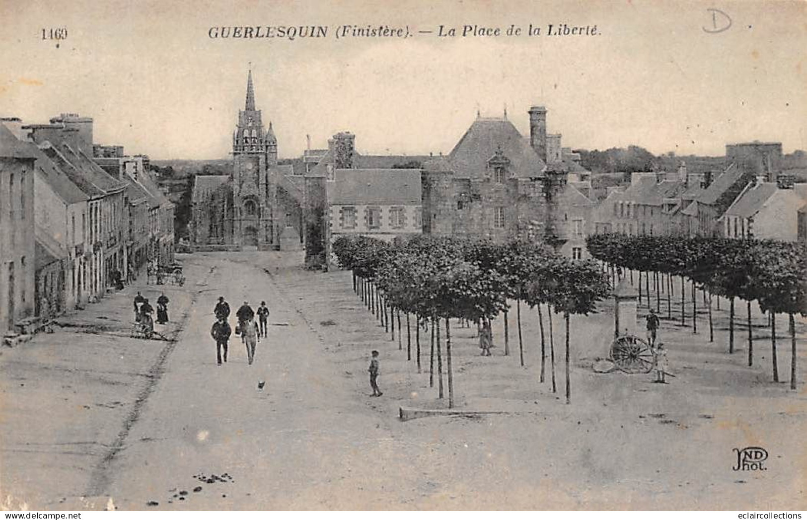 Guerlesquin                    29          Place de la Liberté               (voir scan)