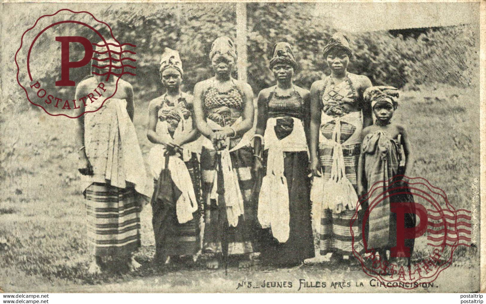 GUINEA FRANCESA. GUINEE FRANÇAISE. jeunes filles après la circoncision.