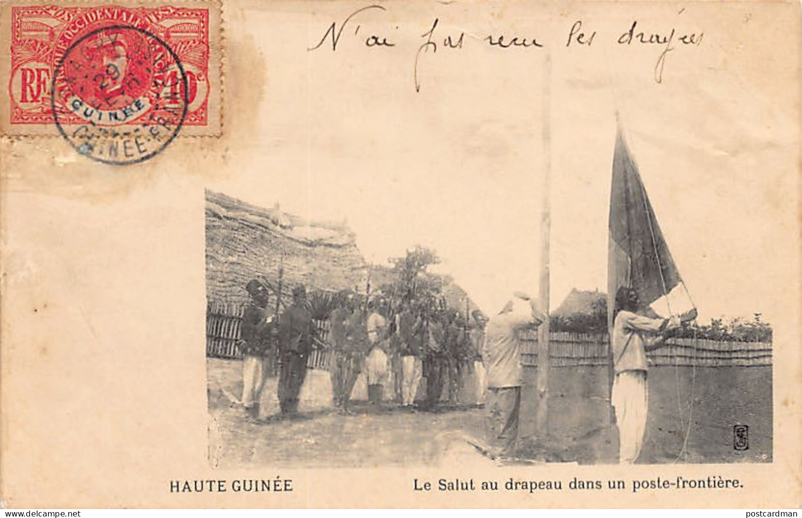 Guinée Conakry - Le salut au drapeau dans un poste frontière de Haute-Guinée - Ed. S.I.P.