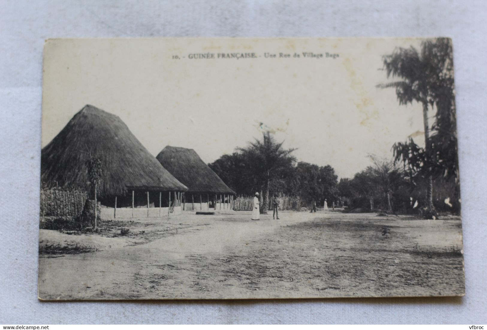 Guinée Française, une rue de village Baga
