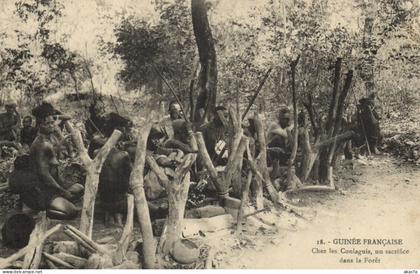 PC AFRICA GUINEA FRENCH GUINEA CHEZ LES CONIAGUIS UN SACRIFICE (b63968)