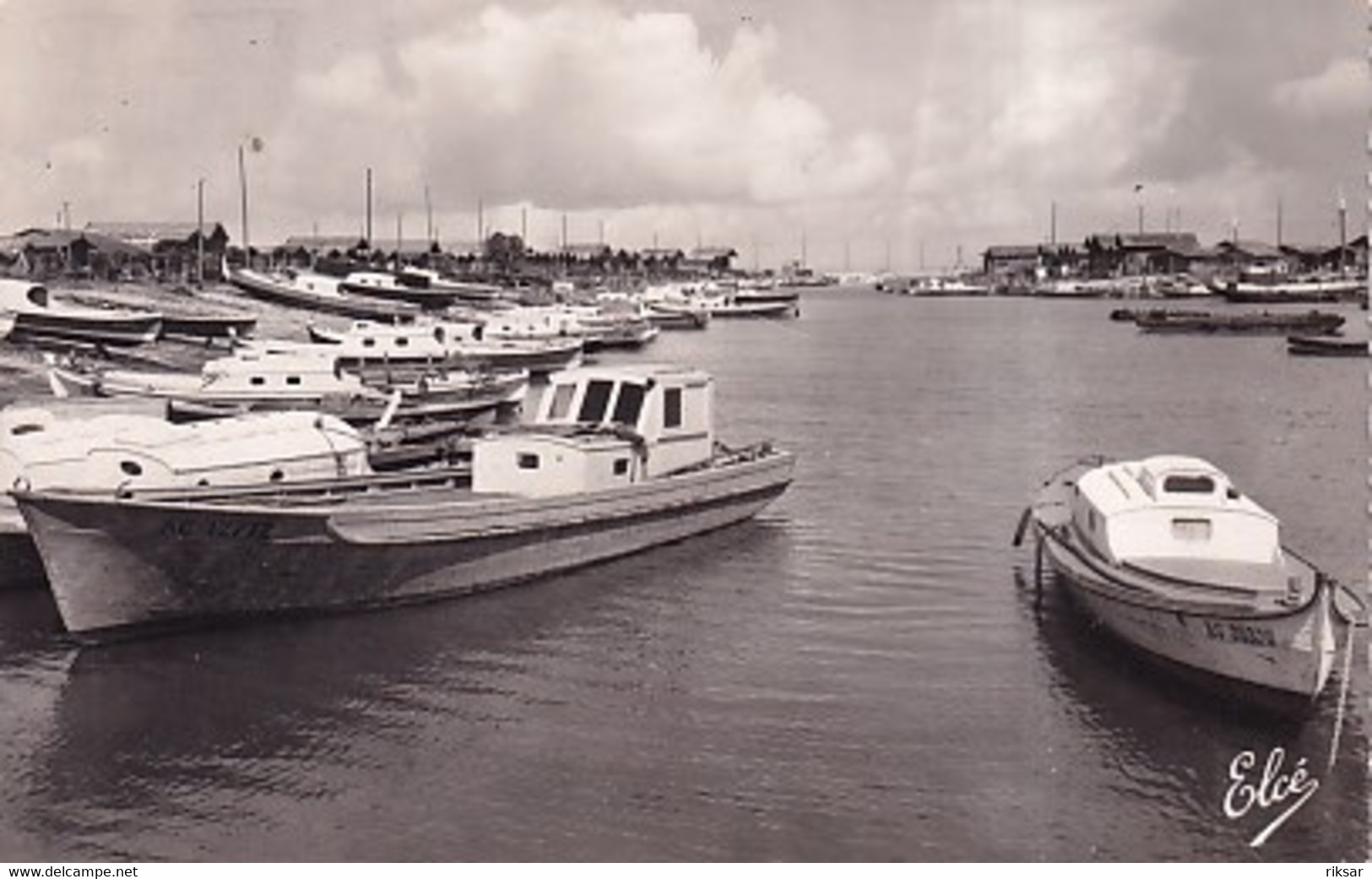 GUJAN MESTRAS(BATEAU)