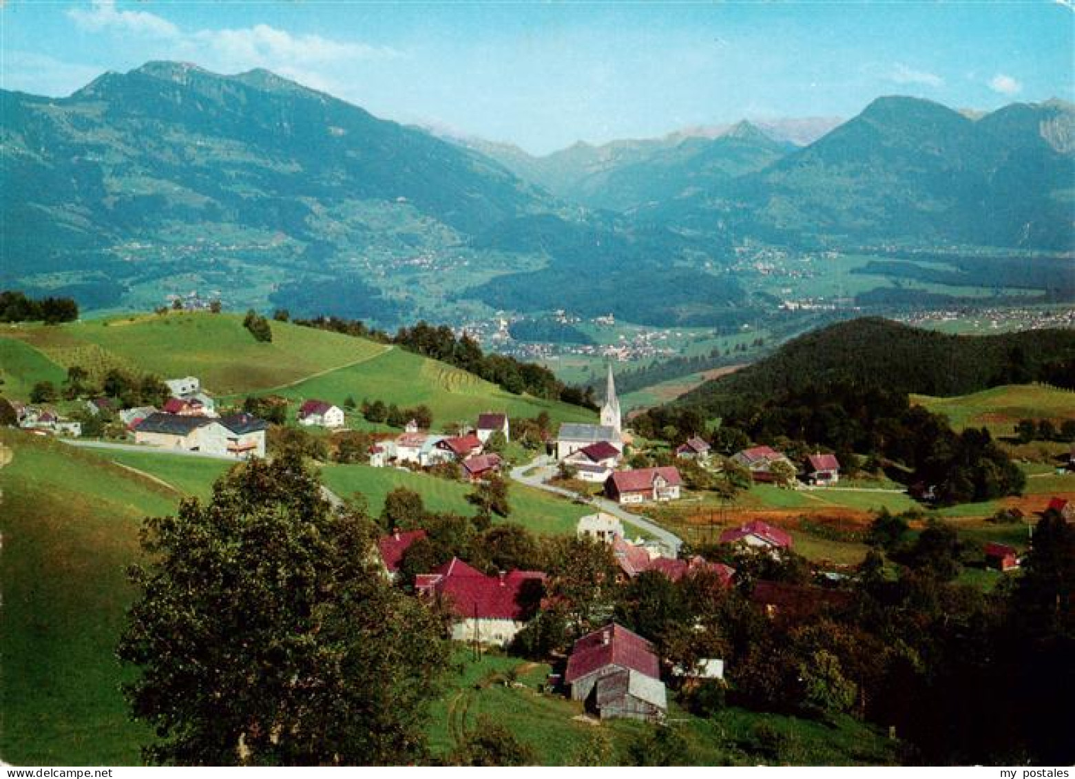 Gurtis Nenzing Vorarlberg AT mit Blick in den Walgau