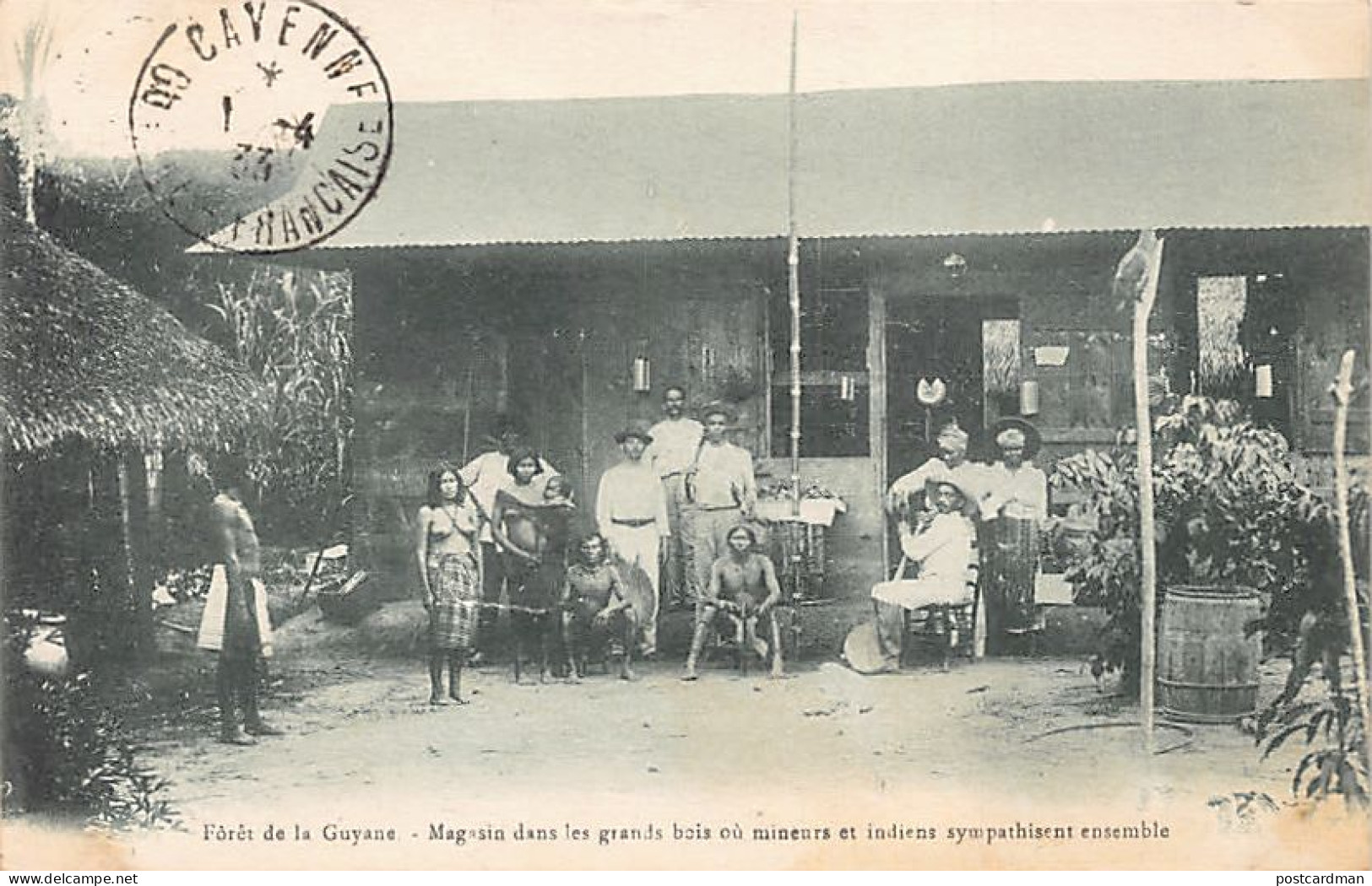 Guyane - Forêt de la Guyane - Magasin dans les grands bois où mineurs et indiens sympathisents ensemble - Ed. Bruère-Daw