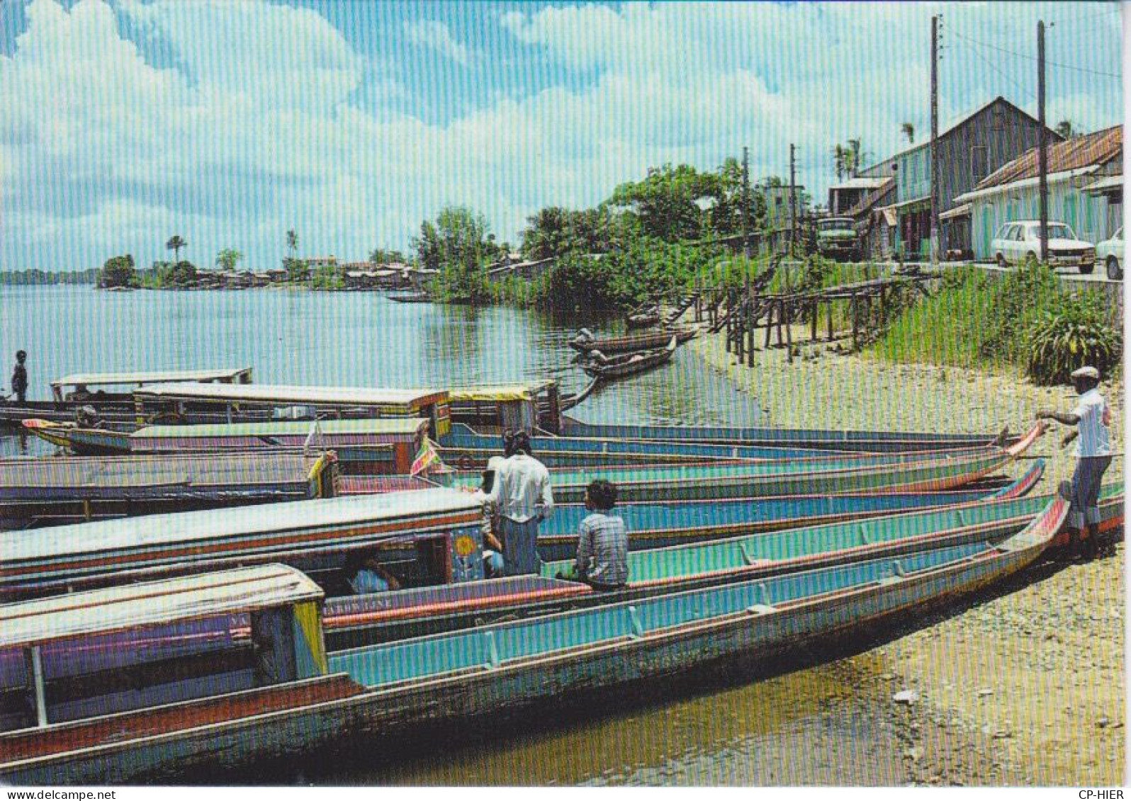 GUYANE - SAINT LAURENT DU MARONI - LES TAXIS DU MARONI