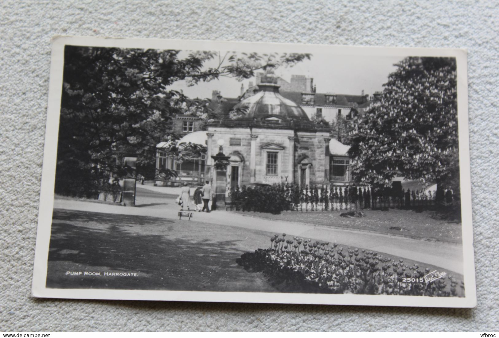 H424, Cpsm 1957, Harrogate, pump room, Angleterre