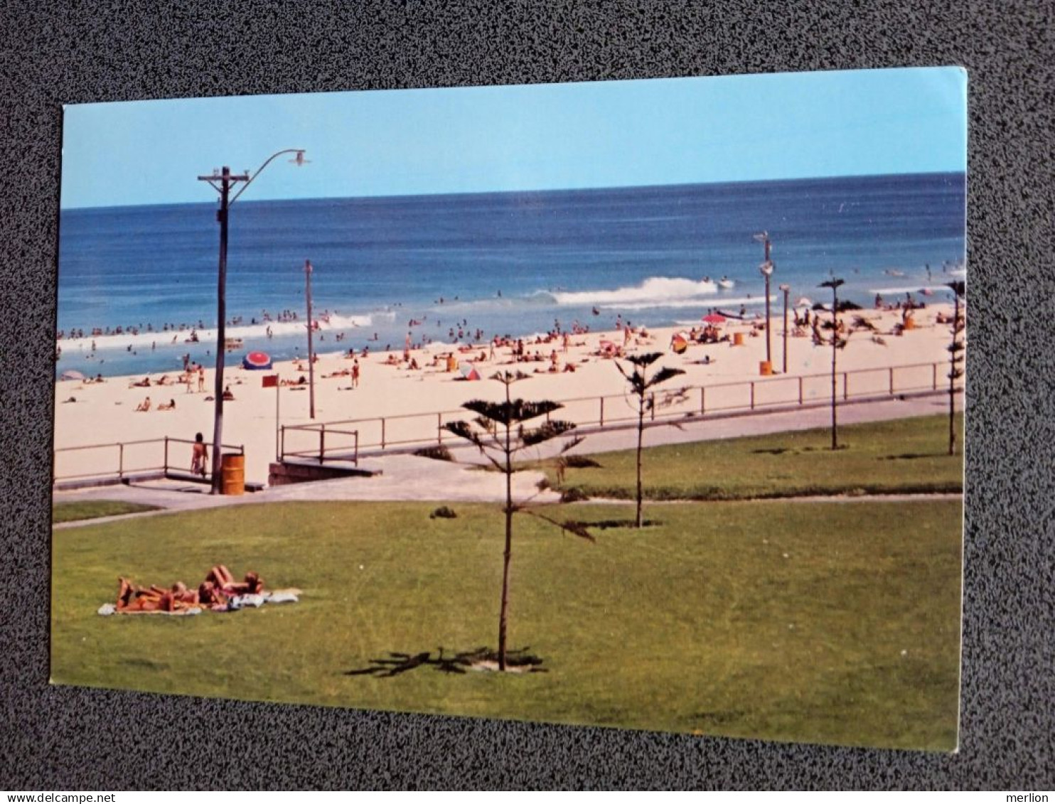 H48.15  CPM AK  Australia    PERTH, WA  1985  Scarborough Beach -sent to Hungary