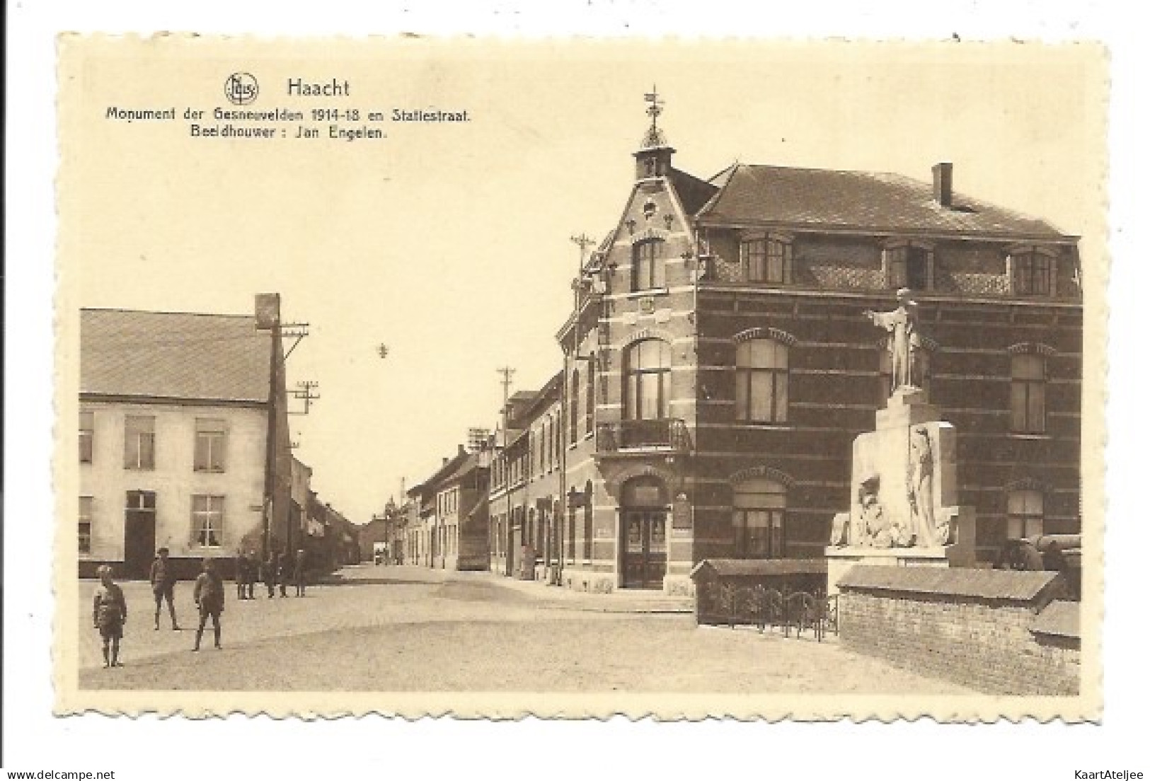 Haacht - Monument der gesneuvelden 1914-18 en Statiestraat.....