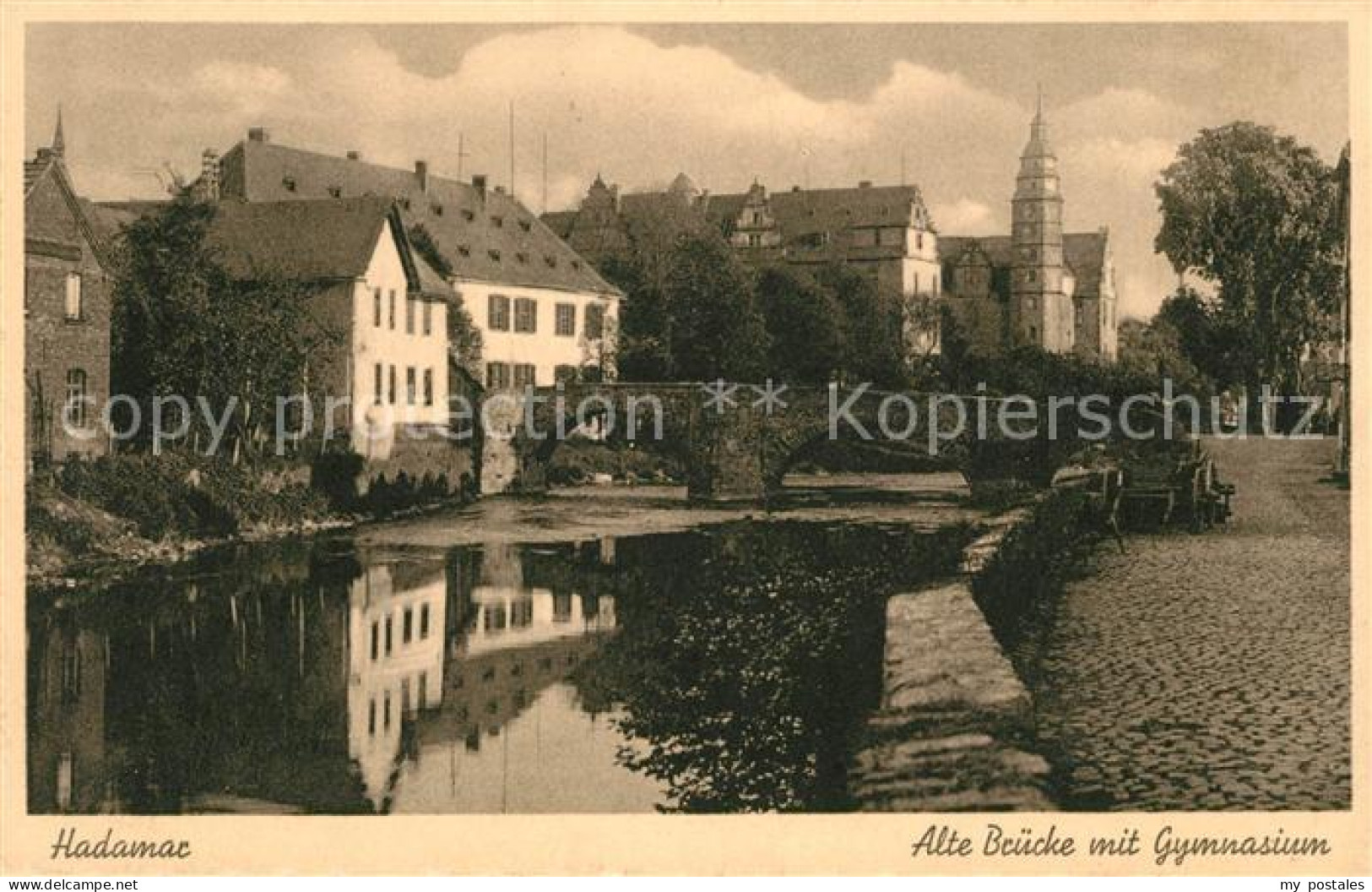 Hadamar Westerwald Alte Bruecke mit Gymnasium