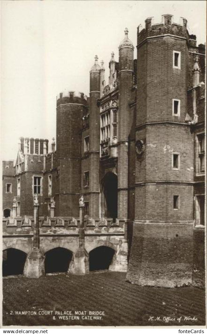 Hampton Court Court Palace