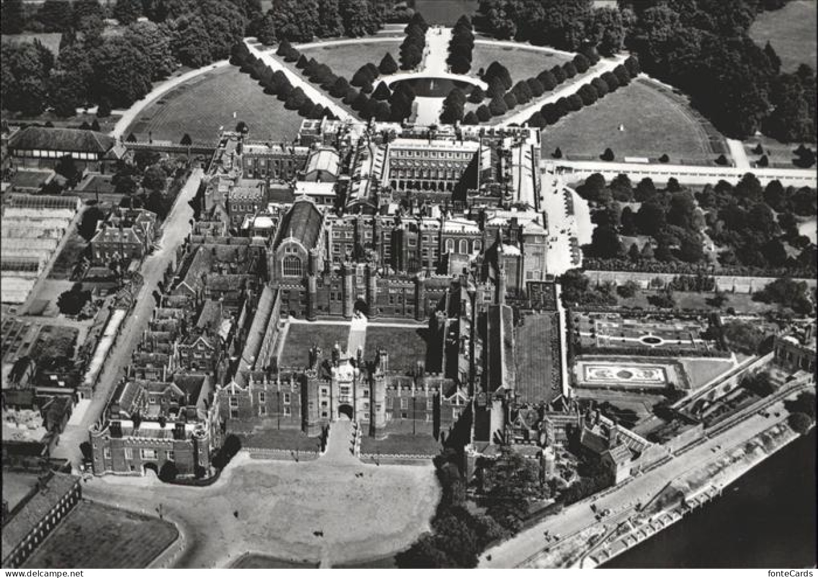 Hampton Court Fliegeraufnahme Middlesex