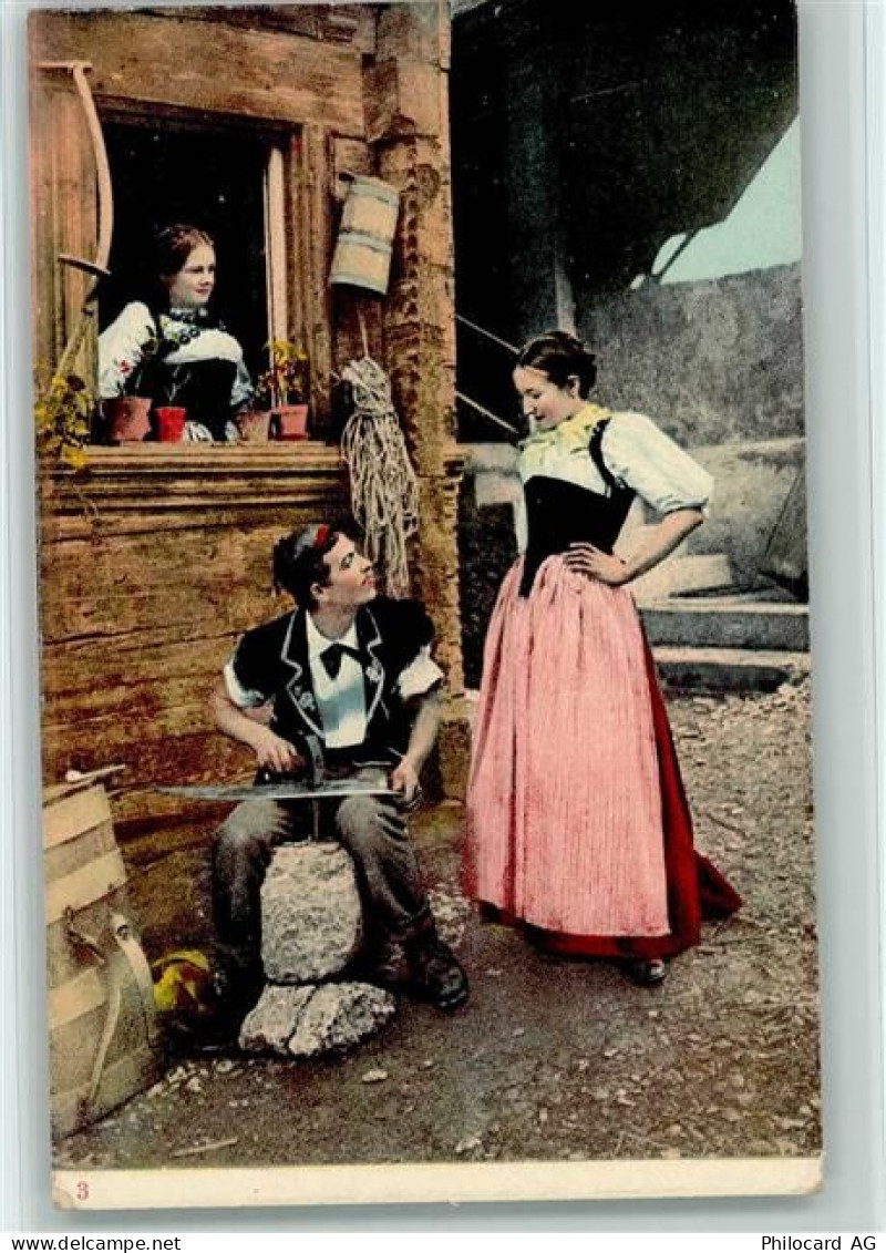 Handwerker flirtet mit zwei Frauen - 11092662