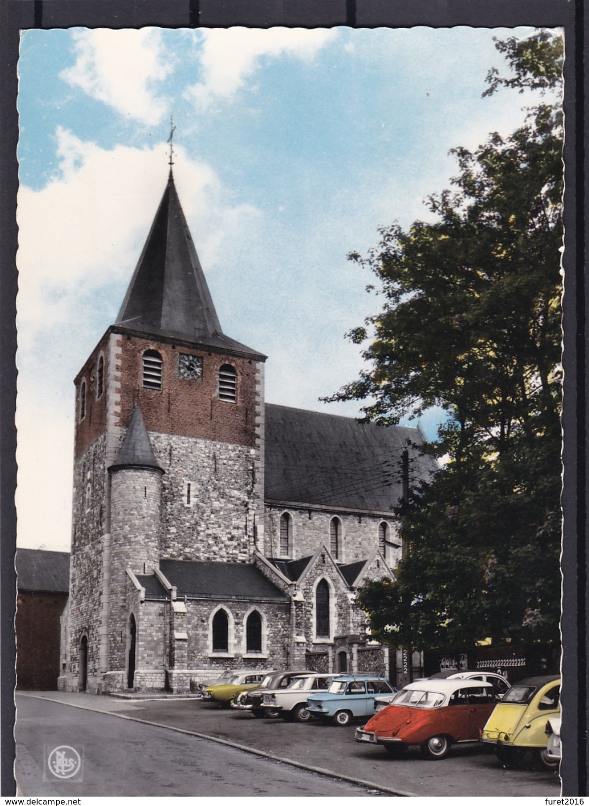 HANNUT EGLISE  ( Parking et auto )