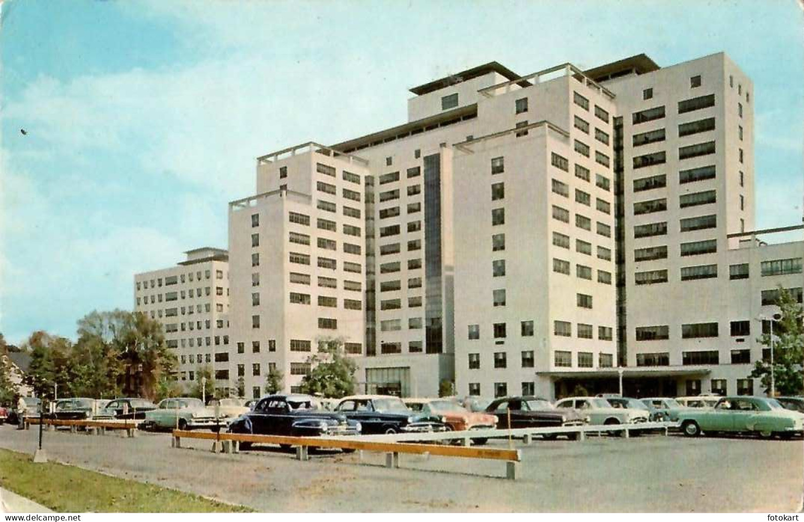 Hartford Connecticut USA, Old Postcard, Hartford Hospital, c.1950s