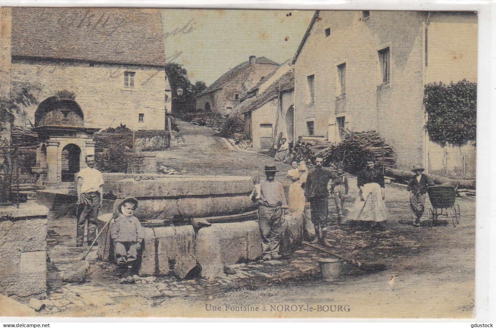 Haute-Saône - une Fontaine de Noroy-le-Bourg