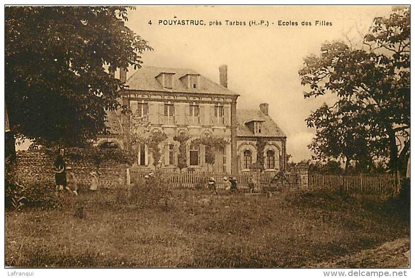 hautes pyrenees - ref A498- pouyastruc pres de tarbes - ecoles des filles  - carte bon etat  -