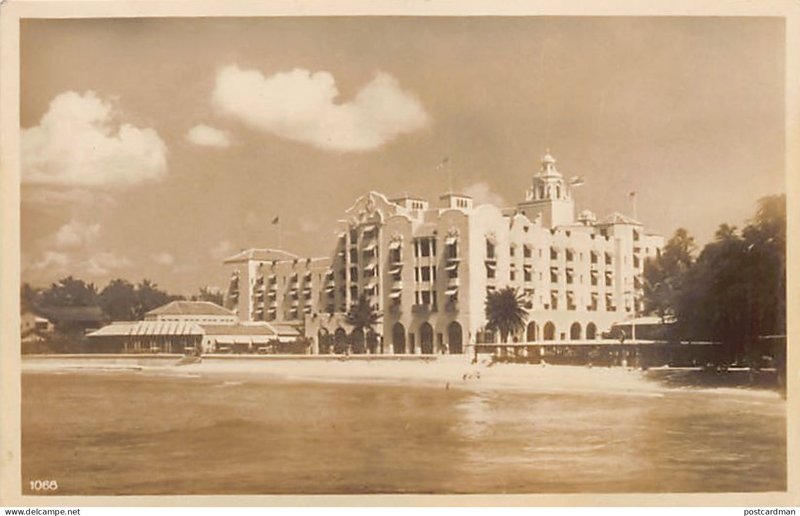 Hawaii - HONOLULU - Royal Hawaiian Hotel - REAL PHOTO - Publ. unknown