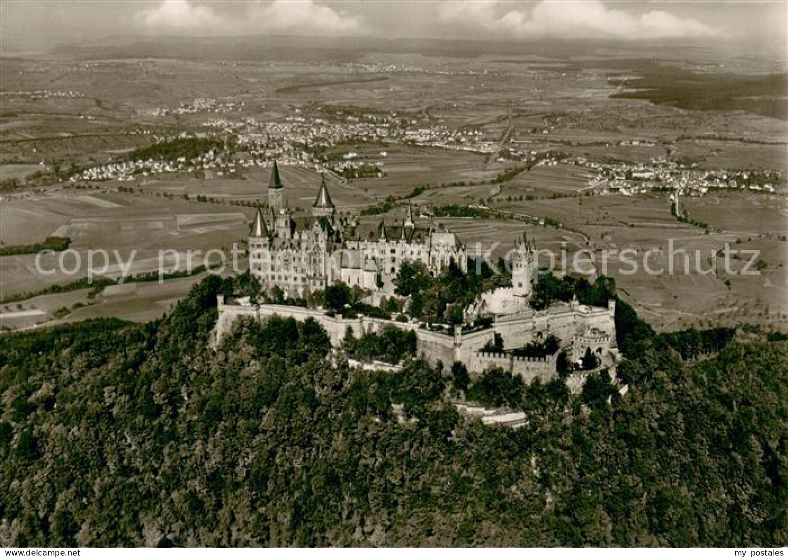 Hechingen Burg Hohenzollern Burggaststaette Fliegeraufnahme
