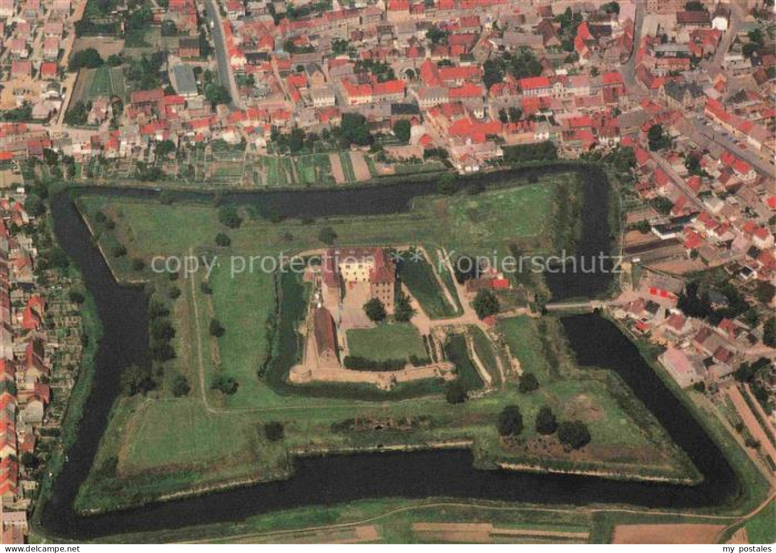 Heldrungen Kyffhaeuserkreis Thueringen Wasserburg Festung Sternfort Graben Flieg