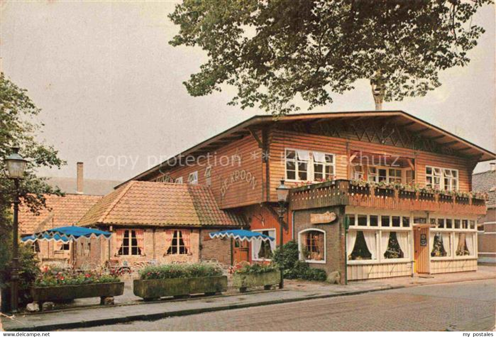 Hellendoorn Overijssel NL De-Kroon Cafe-Restaurant Dorpsstraat Holzhaus Balkon T